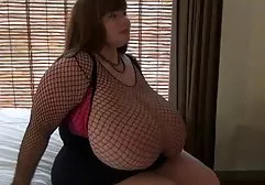 Schöne Milf auf junge dicke nackte frauen Stilettos masturbiert Pussy mit Tochterspielzeug