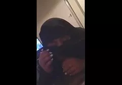 Junge zerbrechliche Brünette ziemlich mit einem großen geile alte dicke weiber Schwanz gefickt