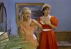 Retro Porno junge Blondine entscheidet dicke frau wird gefickt sich für harten Analsex