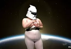 Dieser Typ ist sehr angetan von den Beinen eines fette blonde jungen Mädchens