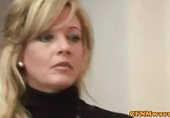 Agent belästigte eine Engländerin in dicke frau am strand Stiefeln bei einem First-Person-Anal-Casting