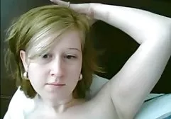Junges und mutiges Mädchen sitzt auf einem Hintern auf einem fette frauen kostenlos Riesendildo