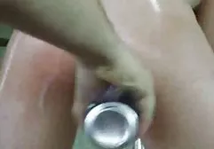 Stilvolle Blondine spielt mit dem dicke geile hausfrauen dicken Hintern ihrer Freundin im Bett