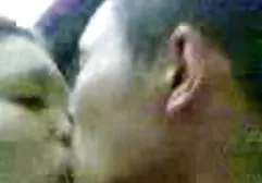 Junge japanische Frauen geben öffentlich einen doppelten Blowjob auf einer Sexparty dicke deutsche frauen