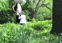 Die junge nackte dicke frauen Blondine neckt ihren Arsch mit einem Vibrator und kann dort einen Schwanz lutschen