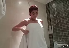 Vollbusige asiatische Mutter dicke fette geile weiber liebt eindeutig Prügel :)