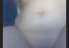 Zwei Brünette in Dessous treten in einer erotischen Show haarige dicke frauen auf