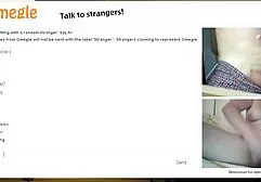 Die Gesellschaft junger japanischer Frauen ist fette deutsche weiber am Gruppensex in einem Whirlpool beteiligt