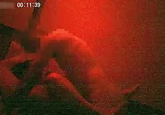 Er legte einen großen Arsch Doggy Style und fickt sie eifrig in den Anus dicke frau wird gefickt mit einem großen Schwanz