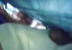 Indische Mutter fickt ihre Pussy hart mit fette frau in dessous einem unersättlichen Ehemann
