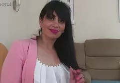 Die vollbusige Lehrerin fette frau von hinten hat einen guten Job mit ihrer geliebten Schülerin gemacht