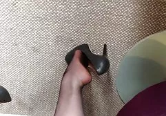 Zärtliche lesbische Liebkosungen sind viel angenehmer dicke lesbische frauen als Ballettstunden :)