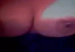Schwarzer Phallus hat eine tolle Zeit im Mund einer jungen versauten Schlampe fette behaarte frauen