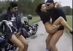 Pornomodel freute sich über ein Gespräch mit einem Mann und erklärte sich bereit, Sex mit ihm hübsche dicke frauen zu haben
